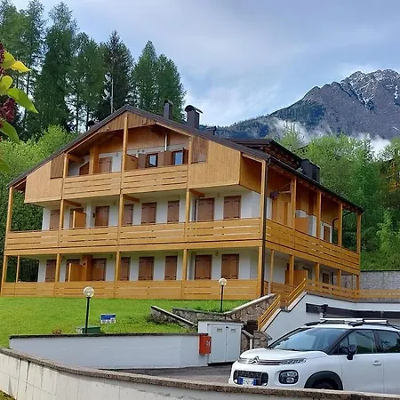Ciasa Antelao Apartament *